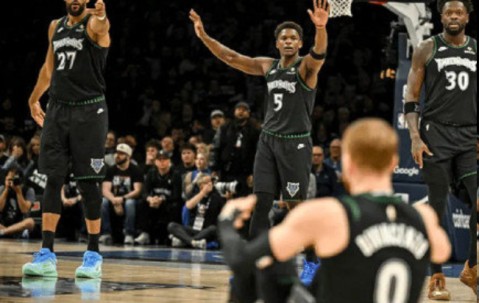 官网赛事新闻-大比分2-1！森林狼连伤迪文琴佐+华子 替补奇兵狂轰43分率队取胜