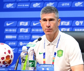 LOL赛事官网-足球报：国安实力与蓉城有差距，再遭诡异判罚争议进球左右比赛