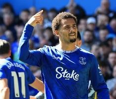 恩迪亚耶：想把点球让给贝托主罚 莫耶斯告诉我们下半场要努力