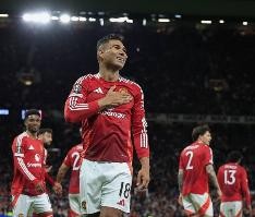 博主：曼联相信卡塞米罗已证明自己价值，愿与他续约至2027年