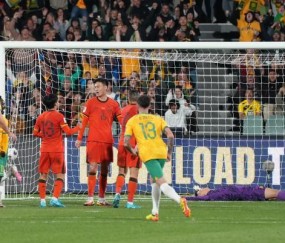 无奈无语！国足汇集失败要素 输沙特剧情重复上演